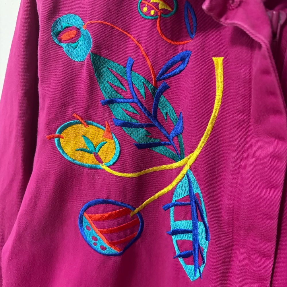 Vintage Embroidered Jacket from 1993 - Picture 4 of 10